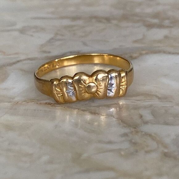 22K Yellow & White Gold “Ribbon” Ring - Picture 1 of 10